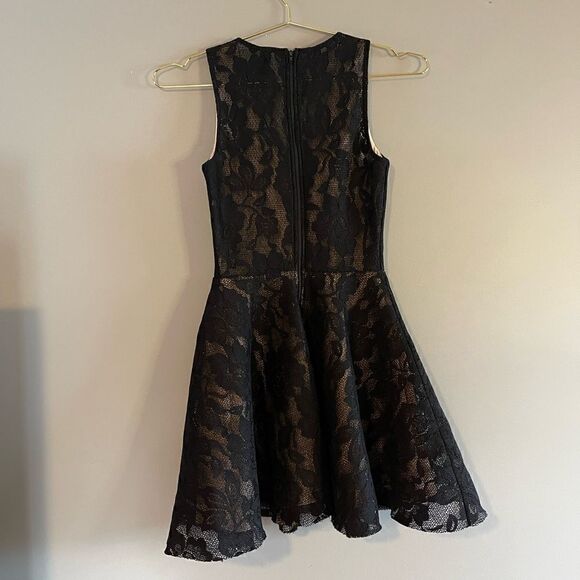Windsor Sleeveless Black Lace Mini Skater Dress | SZ XS - Picture 4 of 12